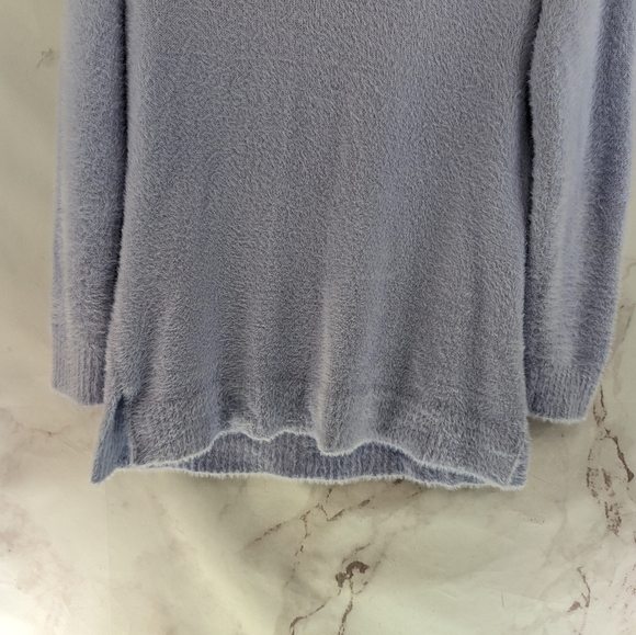 Boston Proper Sweater Womens Medium Purple Fuzzy Eyelash Slouchy Shoulder V Neck - Picture 7 of 9